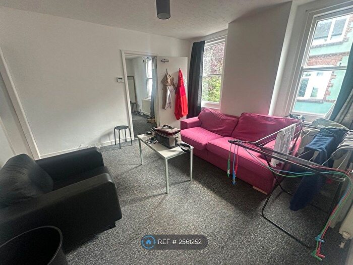 2 Bedroom Maisonette To Rent In Elm Grove, Brighton, BN2