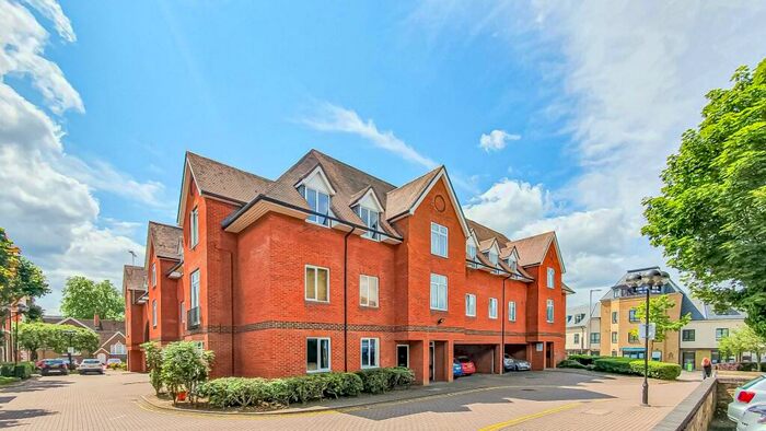 2 Bedroom Apartment To Rent In Bluecoat Court, Hertford, SG14