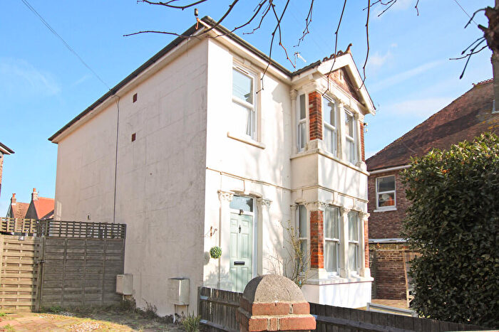 2 Bedroom Flat To Rent In Browning Road, Worthing, BN11