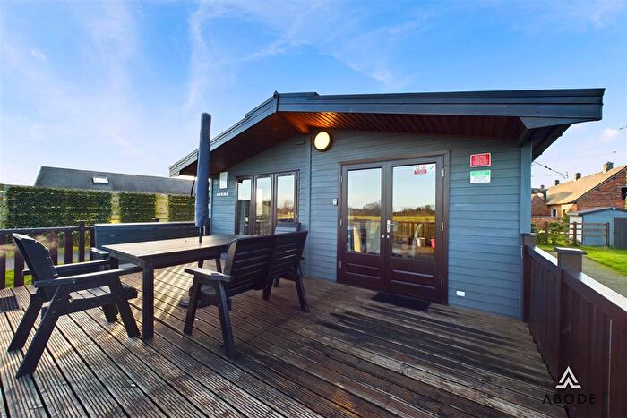 4 Bedroom Chalet To Rent In Brook Lane, Scropton, Derby, DE65