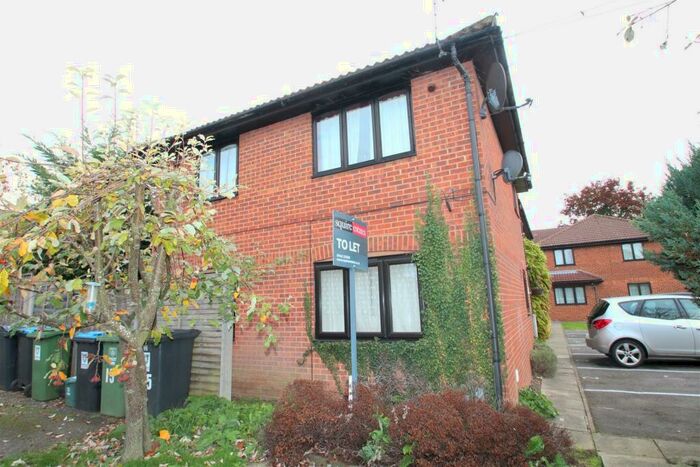 1 Bedroom Flat To Rent In Holme Place, Hales Park, Hemel Hempstead, HP2