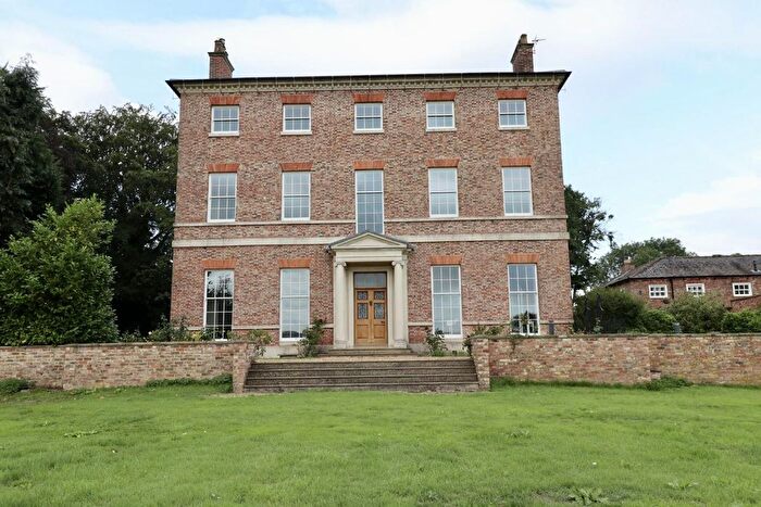 2 Bedroom Flat To Rent In Pear Tree Close, Wilberfoss, York, YO41