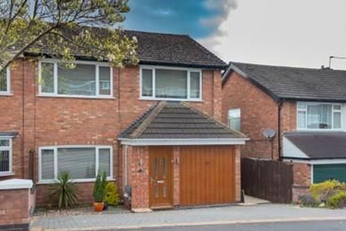 3 Bedroom Property To Rent In Ferny Hill Avenue, Redditch, Worcs, B97