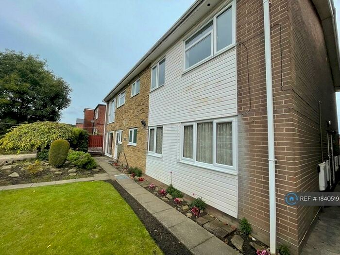 2 Bedroom Flat To Rent In Warren Lane, Chapeltown, Sheffield, S35