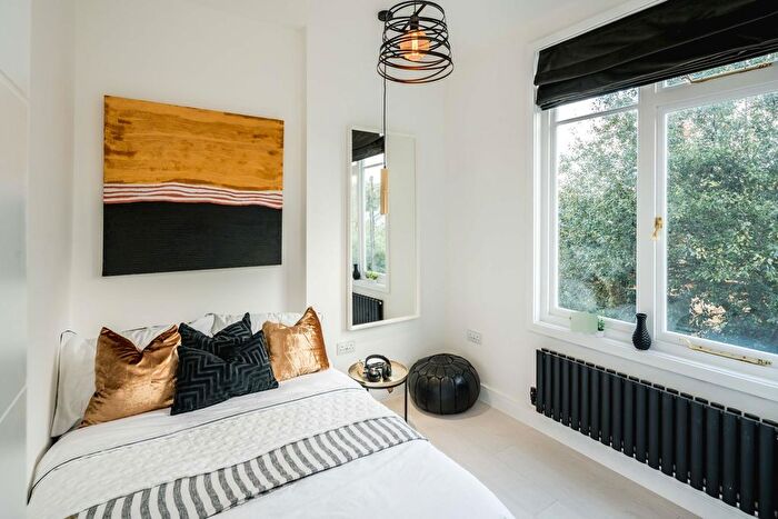 2 Bedroom Flat To Rent In St. Margaret’S Road, London, SE4