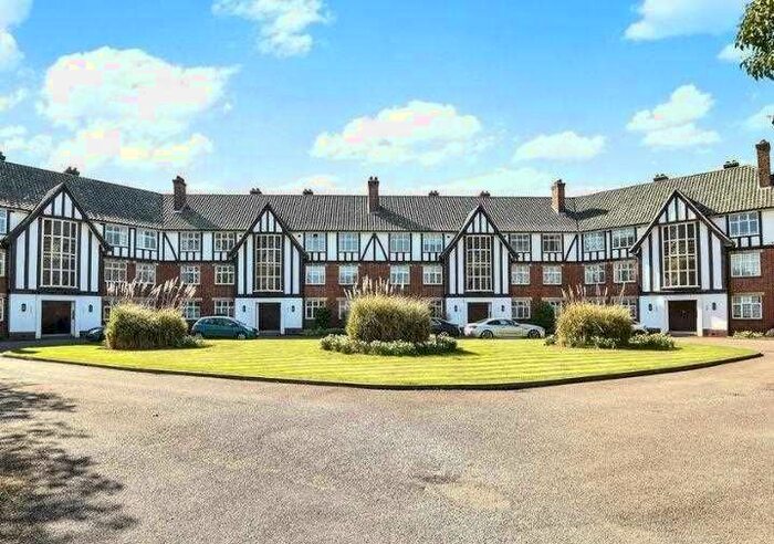 2 Bedroom Flat To Rent In Greentiles, Green Tiles Lane, Denham, UB9