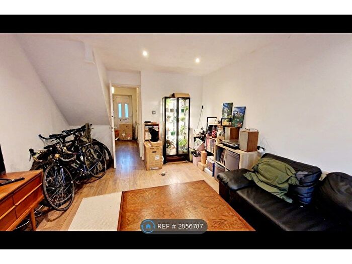 2 Bedroom Semi Detached House To Rent In London, London, SE26