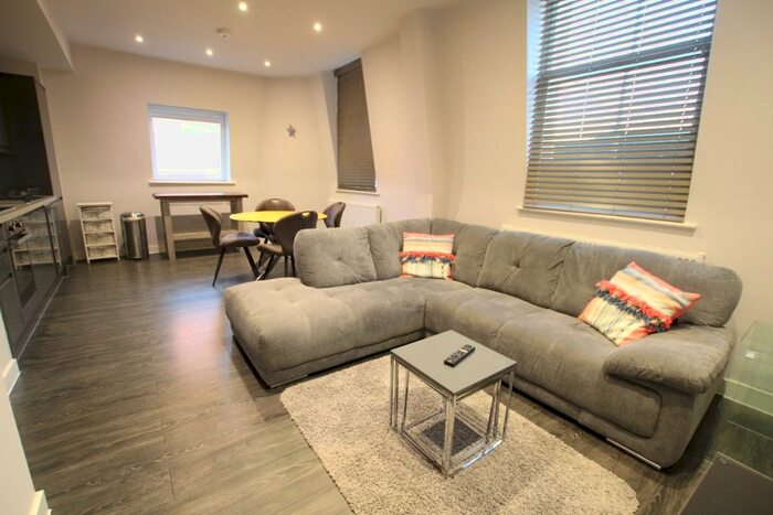 2 Bedroom Flat To Rent In 19 Edmund Street, City Centre, Liverpool L39Ah L3