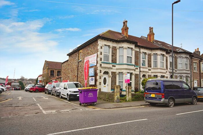 3 Bedroom End Of Terrace House For Sale In High Street, Kingswood, Bristol, Gloucestershire, BS15