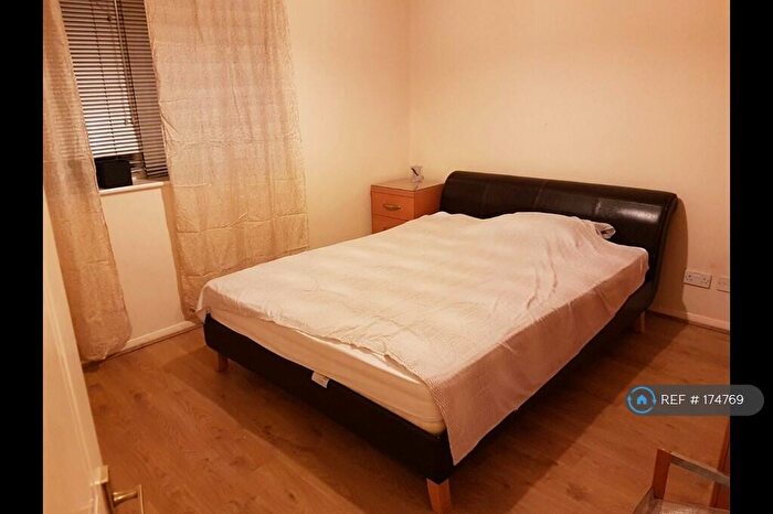 2 Bedroom Flat To Rent In Chamberlayne Avenue, London, HA9