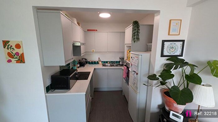 3 Bedroom Ground Maisonette To Rent In Merryoak Road, Southampton, SO19