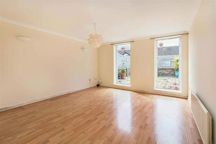 2 Bedroom Flat To Rent In Boone Street, Lee, SE13