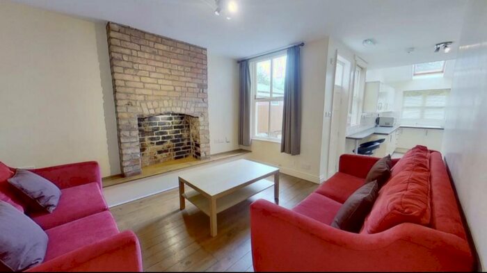 6 Bedroom Semi-Detached House To Rent In **&#; Pppw Excluding Bills** Cycle Road, Lenton, Nottingham, NG7