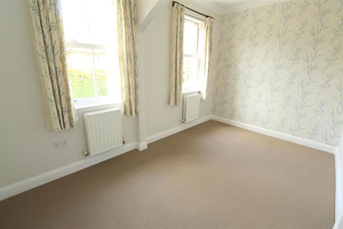 2 Bedroom Cottage To Rent In Coldharbour Road, Pyrford, GU22