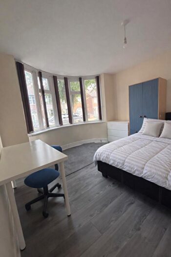 3 Bedroom Detached House To Rent In Ringwood Crescent, Nottingham, NG8
