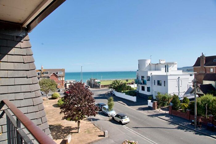 2 Bedroom Apartment For Sale In Melcombe Avenue, Weymouth, DT4