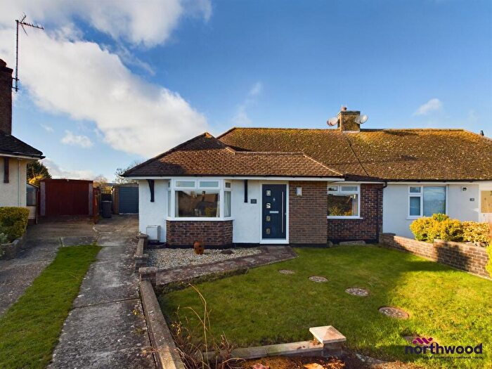 2 Bedroom Bungalow To Rent In Oldfield Avenue, Willingdon, Eastbourne, BN20
