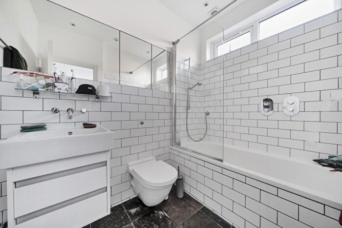 4 Bedroom Detached House For Sale In Therapia Road, East Dulwich, London, SE22 - Photo 12