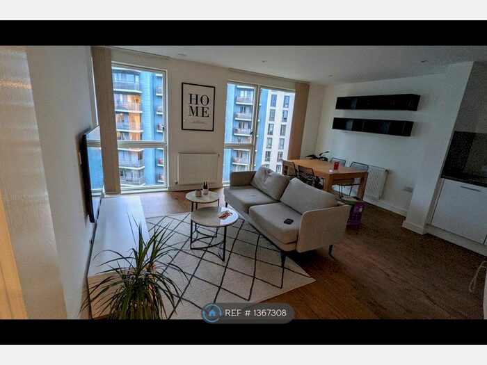 2 Bedroom Flat To Rent In Southmere House, London, E15