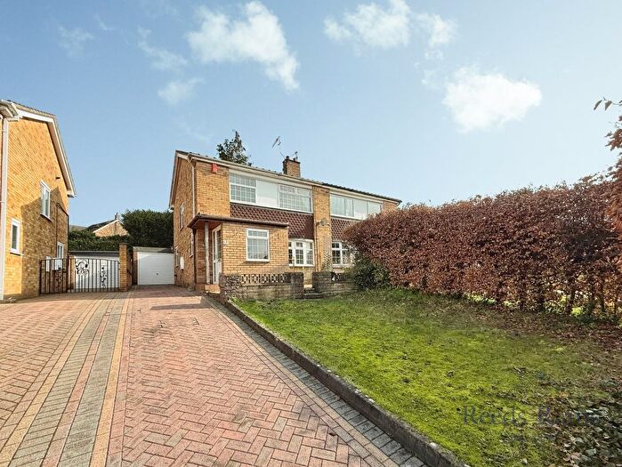 3 Bedroom Semi-Detached House For Sale In Trentham Gardens Close, Stoke-On-Trent, Staffordshire, ST4