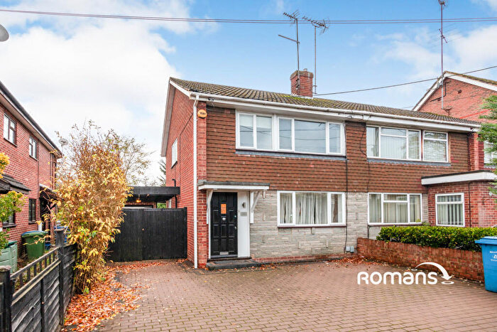 3 Bedroom Semi Detached House To Rent In Chapel Lane, Farnborough, Hampshire, GU14