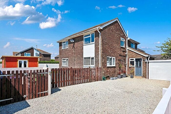 5 Bedroom Detached House For Sale In Blenheim Road, Littlestone, TN28