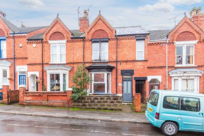 4 Bedroom Terraced House To Rent In York Ave, Lincoln, - Student House Share, LN1