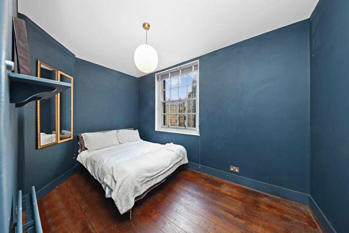 2 Bedroom Flat For Sale In Hannibal Road, Stepney, London, E1