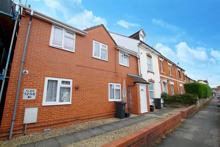 1 Bedroom Flat To Rent In Lansdown Road, Old Town, Swindon, SN1