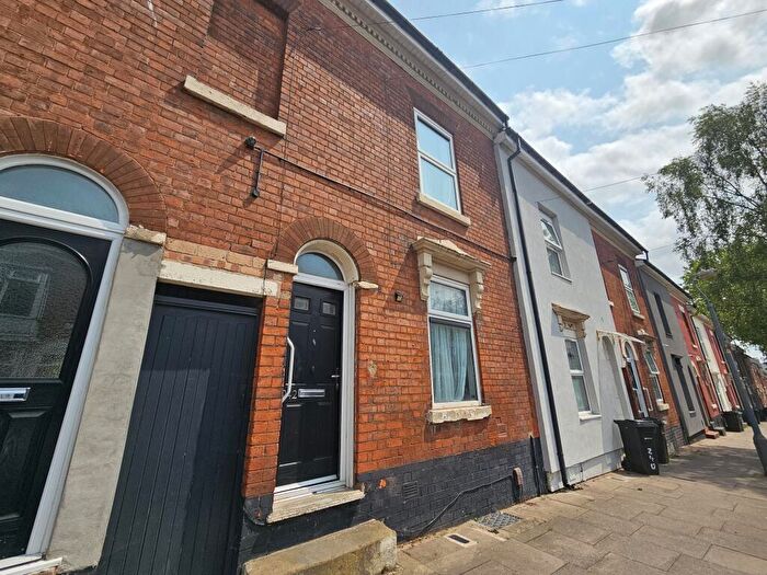 3 Bedroom House To Rent In Burbury Street, Birmingham, B19