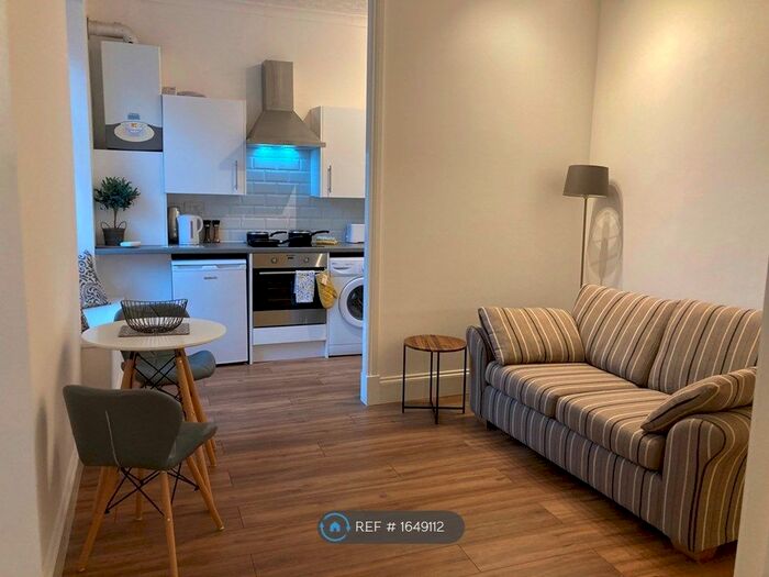 1 Bedroom Flat To Rent In Lower Bridge Street, Stirling, FK8