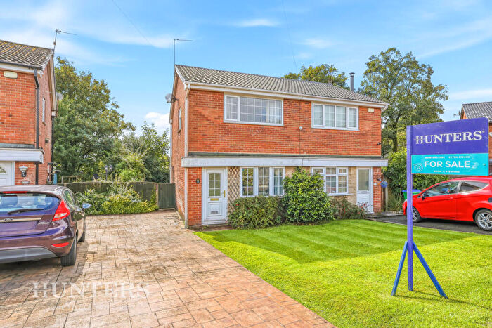2 Bedroom Semi-Detached House For Sale In Thimble Close, Wardle, OL12