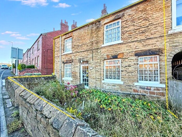 2 Bedroom Cottage For Sale In Barnsley Road, Flockton, Wakefield, WF4
