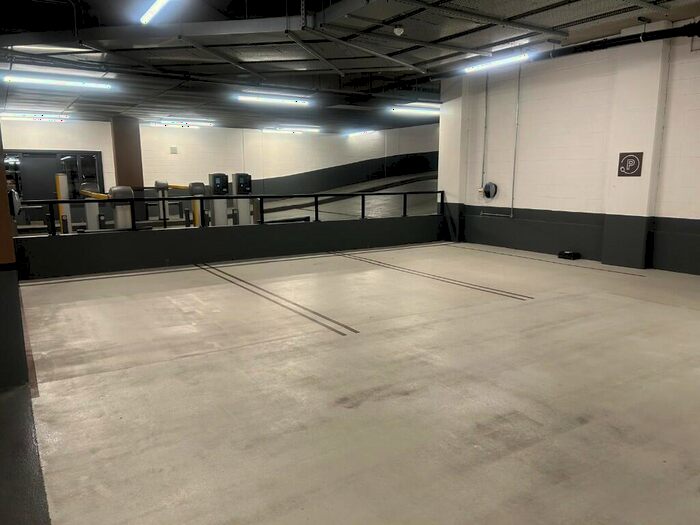 Garage / Parking To Rent In Merino Gardens, London, E1W