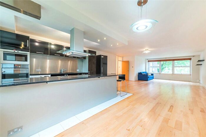 2 Bedroom Flat To Rent In Darwin Court, Gloucester Avenue, NW1