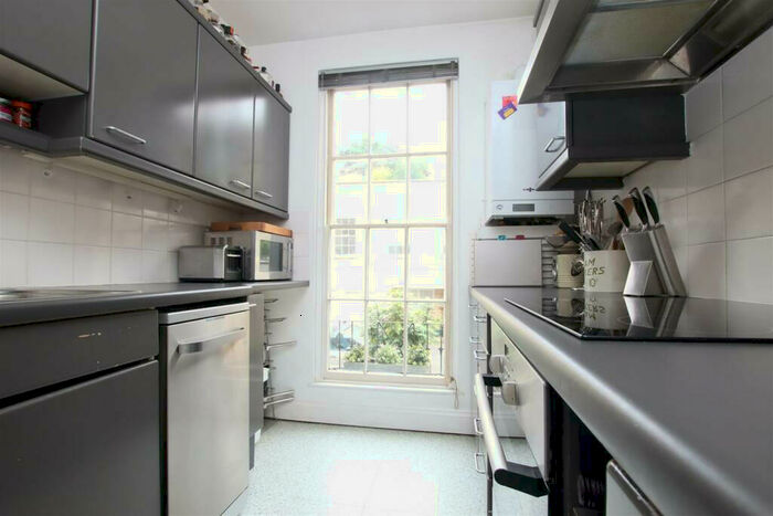 3 Bedroom Flat To Rent In Pyrland Road, London, N5
