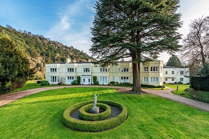 2 Bedroom Flat For Sale In Burford Lodge, Dorking, RH5