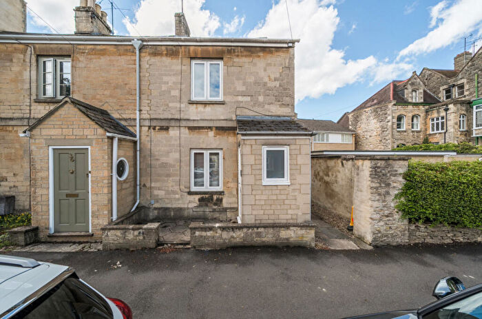 3 Bedroom End Of Terrace House For Sale In Victoria Road, Cirencester, Gloucestershire, GL7