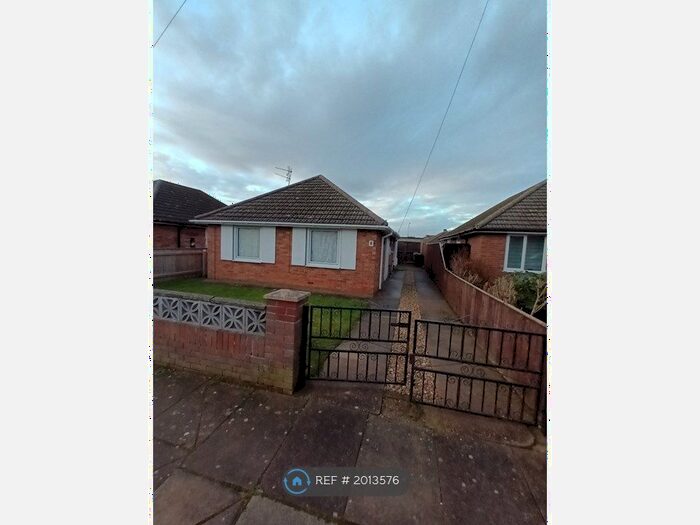 2 Bedroom Bungalow To Rent In Mordaunt Avenue, Grimsby, DN33