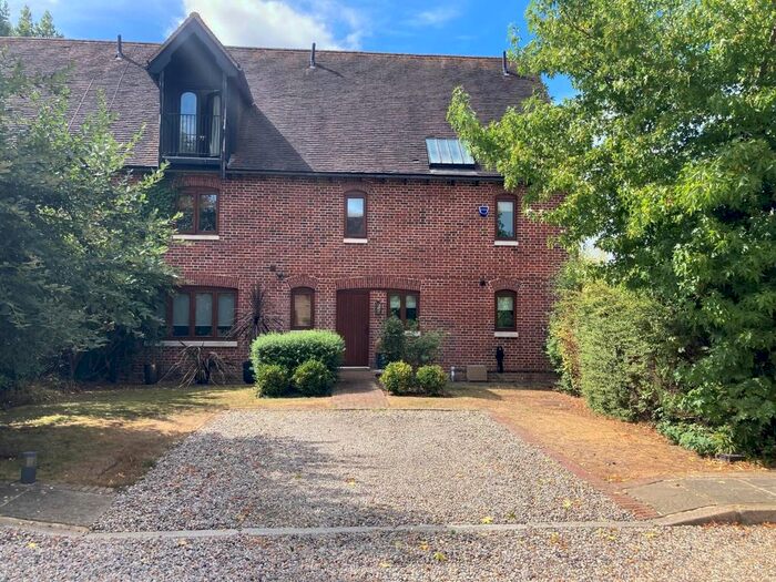 4 Bedroom End Of Terrace House To Rent In Dacres Gate, Dunmow Road, Fyfield, Ongar, CM5