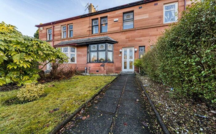 3 Bedroom Semi-Detached House To Rent In Auldhouse Road, Glasgow, G43