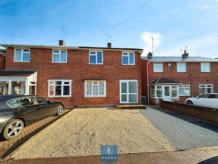3 Bedroom Semi-Detached House For Sale In Middlemarch Road Radford, Coventry, CV6