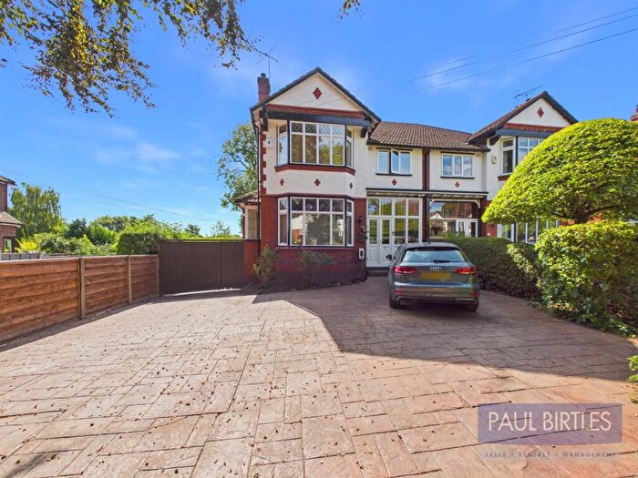 4 Bedroom Semi Detached House For Sale In Meadowgate, Urmston, Trafford, M41