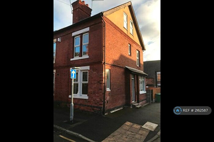 4 Bedroom Semi-Detached House To Rent In Daybrook Street, Nottingham, NG5