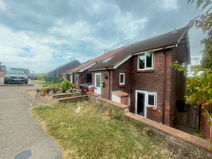 3 Bedroom Terraced House To Rent In Heighton Crescent, Newhaven, East Sussex, BN9