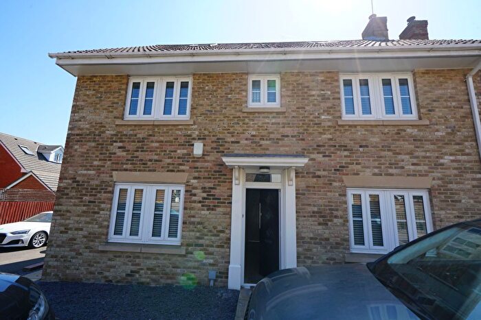 5 Bedroom Detached House To Rent In Dove Close, Chafford Hundred, Grays, RM16