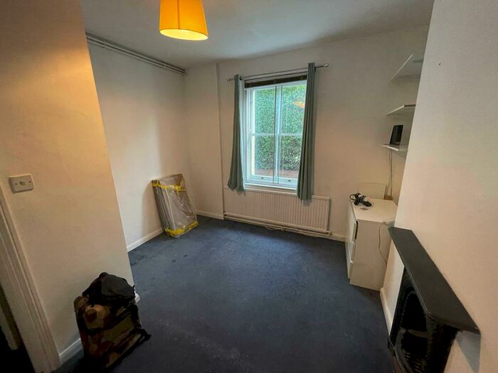 1 Bedroom Apartment To Rent In York Way, Camden, N7
