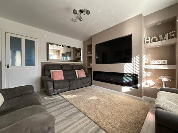 2 Bedroom Semi Detached House For Sale In Gateshead, Tyne And Wear, NE10