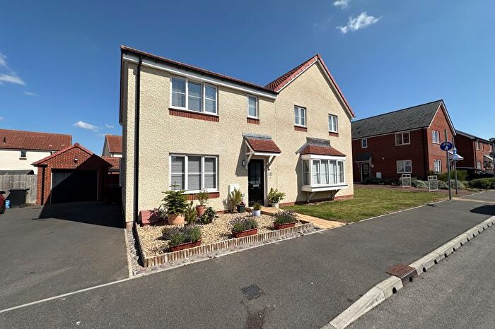 3 Bedroom Semi-Detached House For Sale In Luscombe, North Villas, Cotford St. Luke, Taunton, TA4