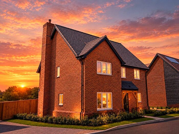 4 Bedroom Detached House For Sale In Shepherds Ridge, Mortimer Common, Reading, Berkshire, RG7